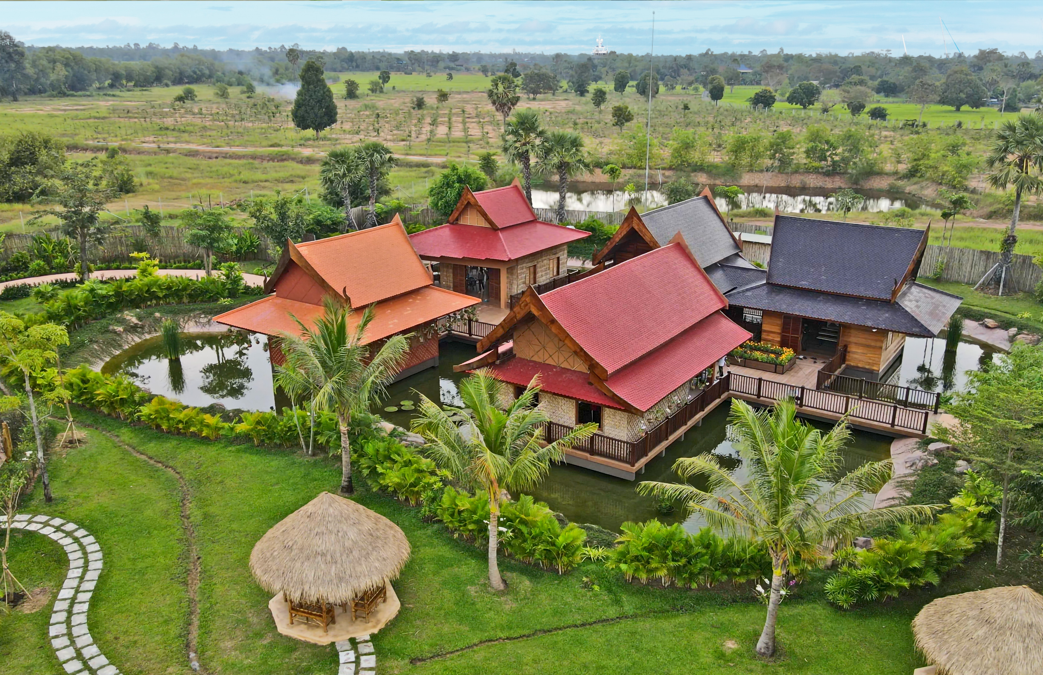 Floating-Village-Angkor-Wildlife-and-Aquarium-Siem-Reap