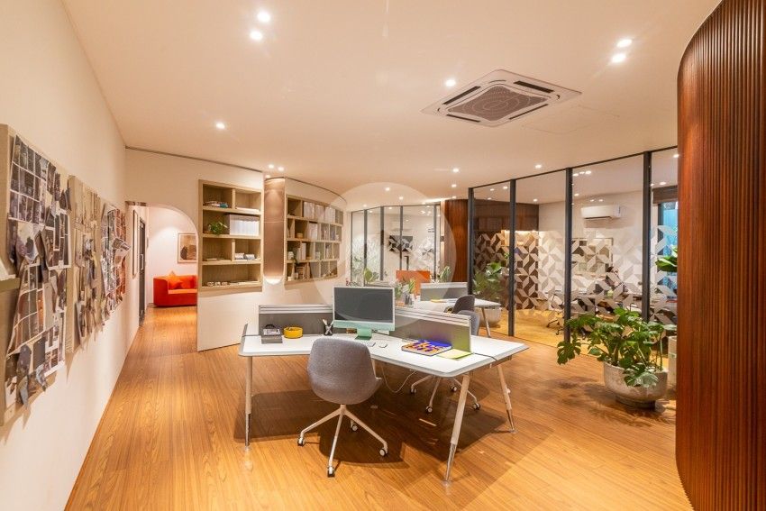 Office-in-Phnom-Penh-Code-11641